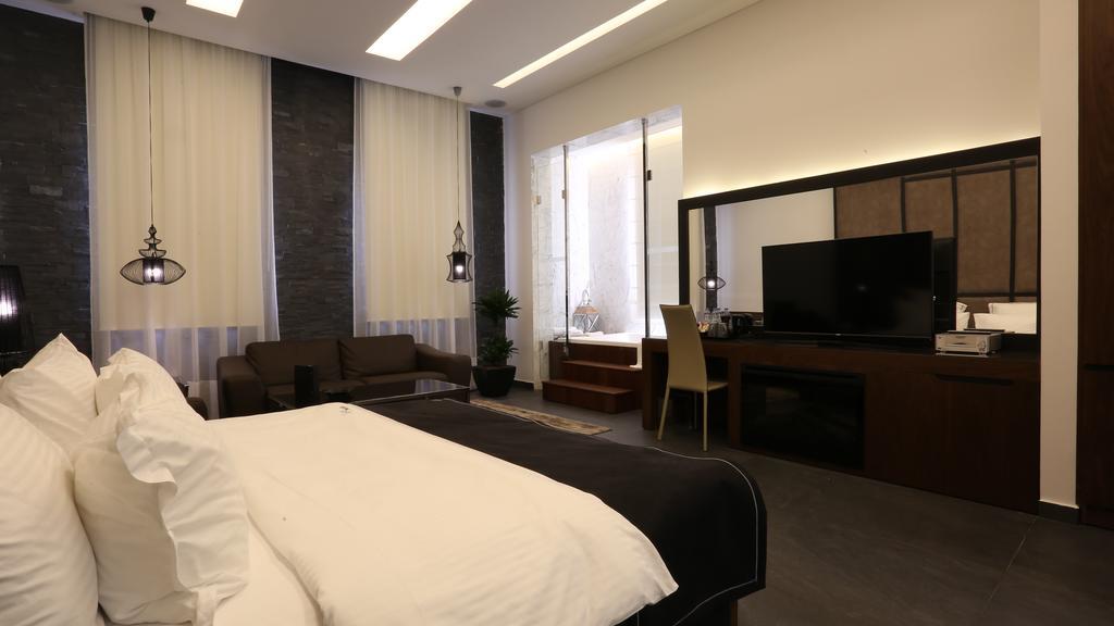 Luxor Hotel Jounieh Extérieur photo